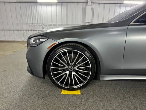 Used 2022 Mercedes-Benz S 500 4MATIC image 16