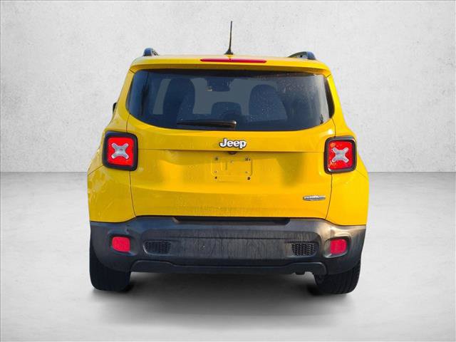 Used 2016 Jeep Renegade Latitude FWD image 6