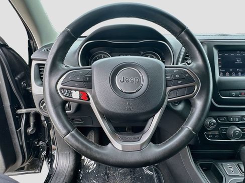Used 2020 Jeep Cherokee Latitude Plus FWD image 11