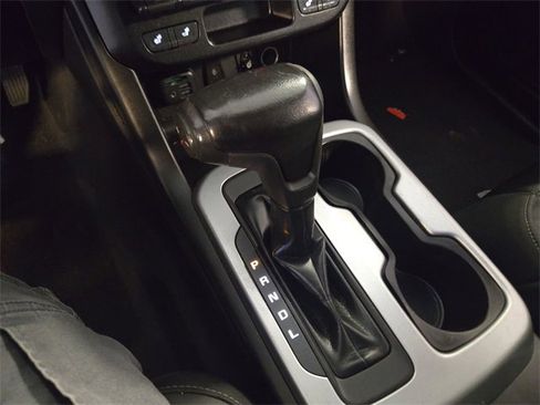 Used 2019 Chevrolet Colorado ZR2 image 19