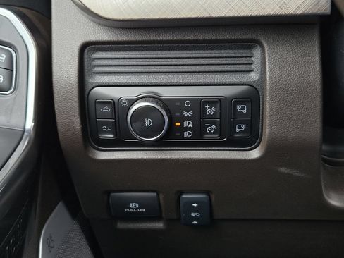 Used 2025 Ford F250 King Ranch AWD/4WD image 17