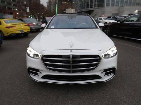 Used 2024 Mercedes-Benz S 580 4MATIC Sedan w/ AMG Line image 6
