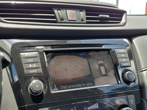 Used 2019 Nissan Rogue SV w/ Premium Package AWD/4WD image 28