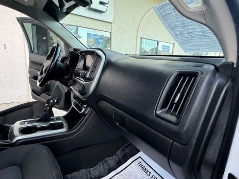 Used 2022 Chevrolet Colorado LT w/ LT Convenience Package image 21