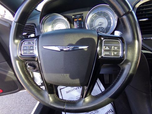 Used 2014 Chrysler 300 S image 30