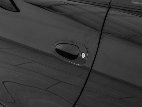 Used 2001 Porsche 911 Carrera 4 image 25