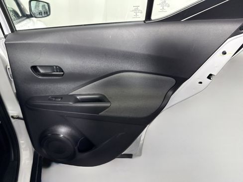 Used 2020 Nissan Kicks S image 28