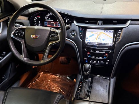 Used 2018 Cadillac XTS Luxury image 4