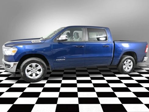 Used 2022 RAM 1500 Big Horn AWD/4WD image 3