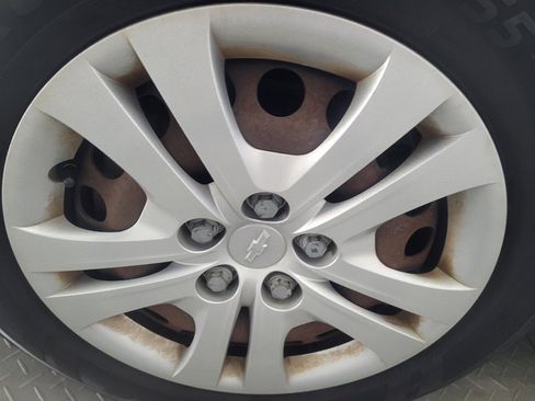 Used 2017 Chevrolet Sonic LT image 31