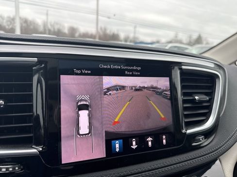 Used 2019 Chrysler Pacifica Limited w/ Advanced Safetytec Group image 15