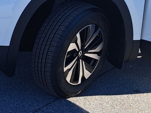 New 2026 Volkswagen Atlas Cross Sport SE image 29