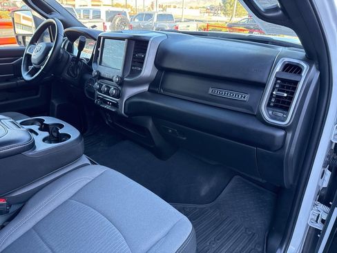 Used 2024 RAM 2500 Big Horn image 24
