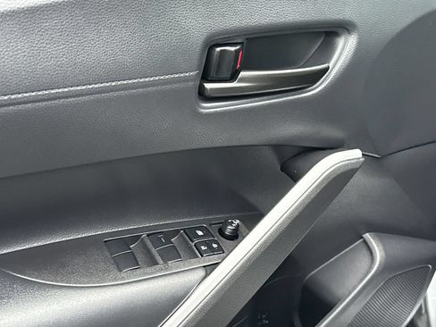 Used 2025 Toyota Corolla Cross AWD Hybrid image 18