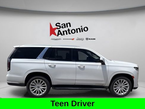 Used 2021 Cadillac Escalade Luxury RWD image 13