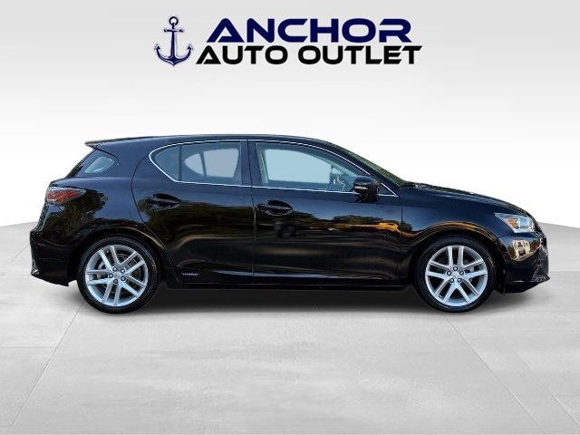 Used 2016 Lexus CT 200h w/ Navigation Package FWD image 9