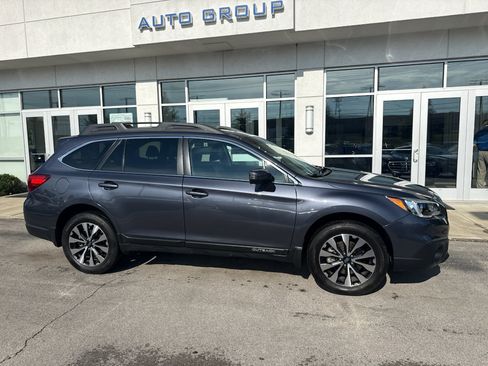 Used 2016 Subaru Outback 2.5i Limited AWD/4WD image 2
