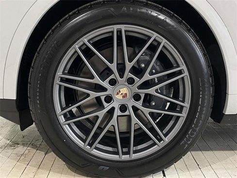New 2026 Porsche Cayenne Coupe image 13
