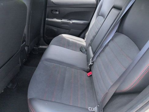 Used 2025 Mitsubishi Outlander Sport SE AWD/4WD image 27