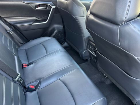 Used 2025 Toyota RAV4 XLE Premium AWD/4WD image 31