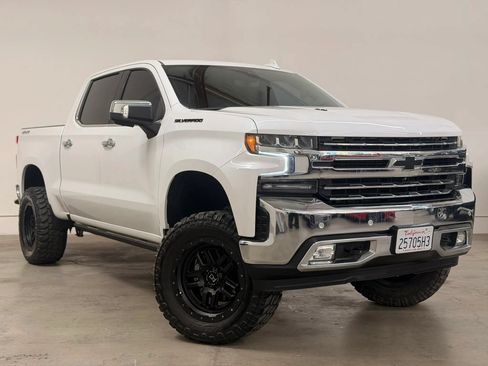 Used 2020 Chevrolet Silverado 1500 LTZ w/ Technology Package AWD/4WD image 2