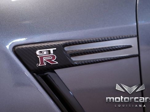 Used 2014 Nissan GT-R Black Edition image 12