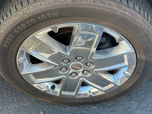 Used 2015 GMC Acadia Denali image 11