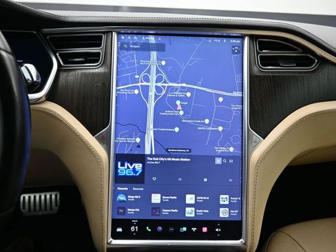 Used 2013 Tesla Model S Performance image 15