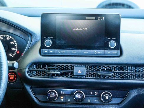 Used 2025 Honda HR-V LX image 19