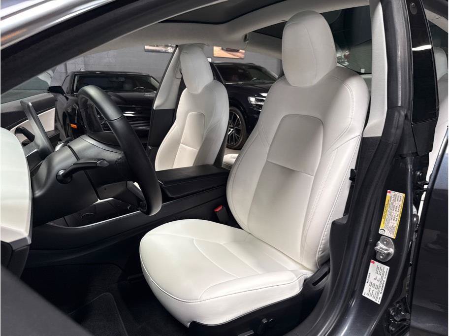 Used 2018 Tesla Model 3 Long Range AWD/4WD image 7