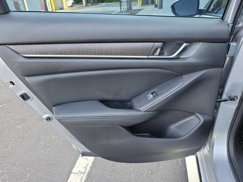 Used 2018 Honda Accord EX-L image 9