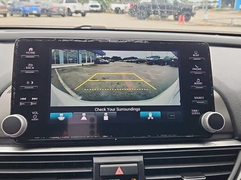 Used 2021 Honda Accord Touring image 23