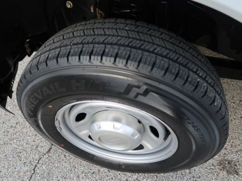 Used 2022 Ford F250 XL RWD image 15