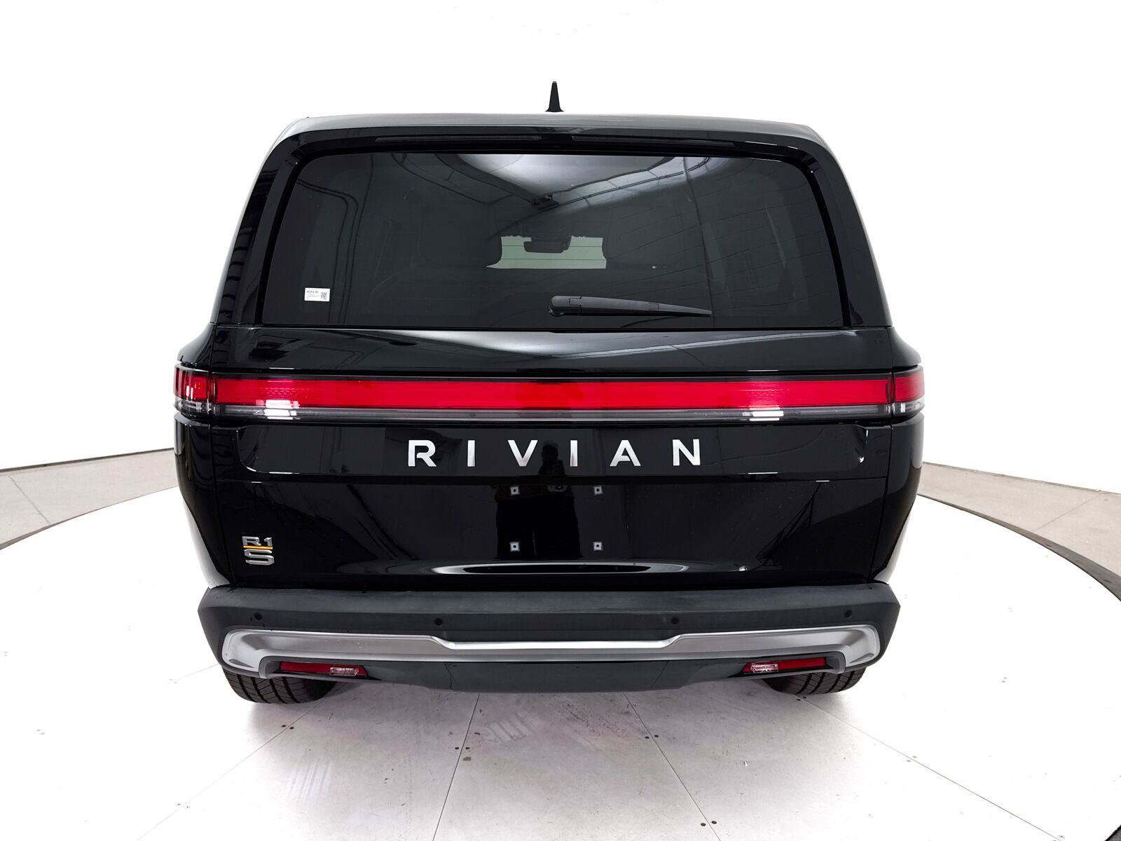 Used 2023 Rivian R1S Launch Edition Quad AWD/4WD image 17