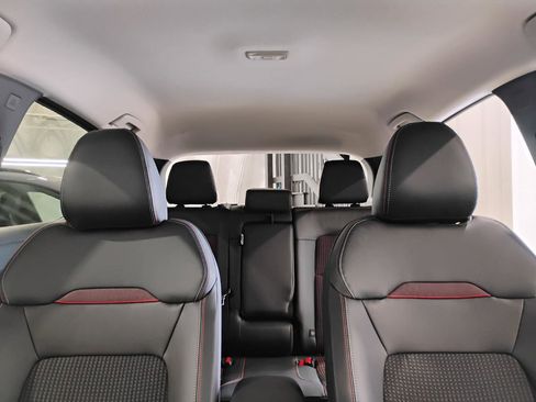 Used 2025 Nissan Kicks SR w/ Illumination Package image 40