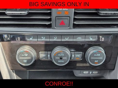 Used 2024 Volkswagen Jetta SE FWD image 21