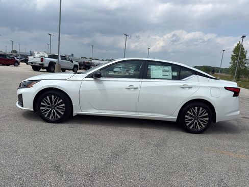 New 2026 Nissan Altima 2.5 SV AWD/4WD image 6