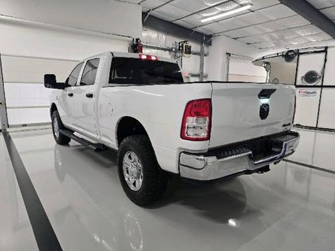 Used 2024 RAM 2500 Tradesman w/ Chrome Appearance Group AWD/4WD image 7
