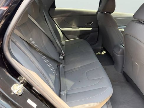 Used 2023 Hyundai Elantra SEL w/ Convenience Package FWD image 18