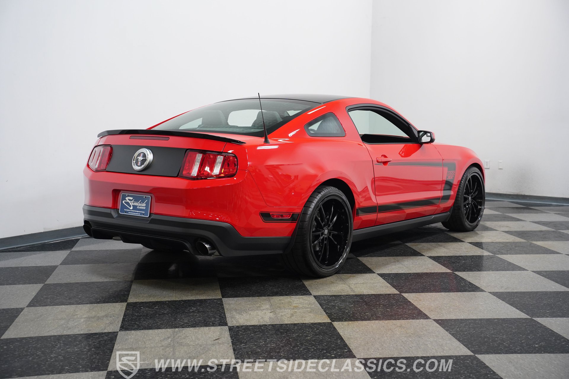Used 2012 Ford Mustang Boss 302 w/ Boss 302 Accessory Pkg RWD image 12