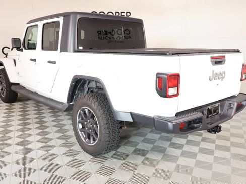 Used 2022 Jeep Gladiator Overland w/ Popular Equipment Package AWD/4WD image 22