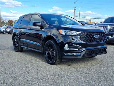 Certified 2024 Ford Edge ST-Line image 3