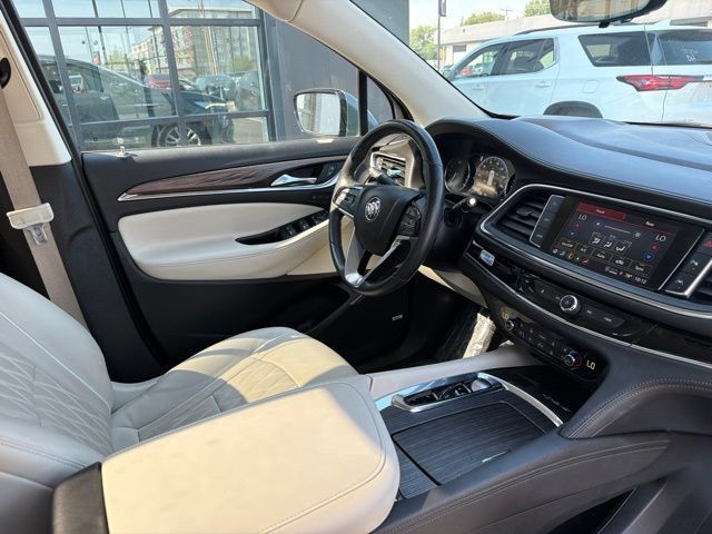 Used 2023 Buick Enclave Avenir w/ Avenir Technology Package AWD/4WD image 13