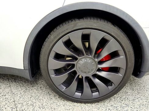 Used 2021 Tesla Model Y Performance AWD/4WD image 9