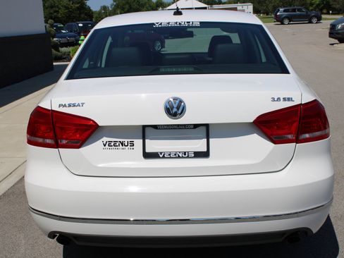 Used 2013 Volkswagen Passat 3.6 SEL Premium image 5