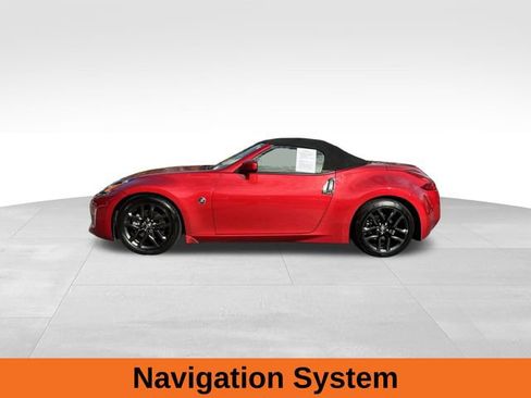 Used 2019 Nissan 370Z Touring image 2