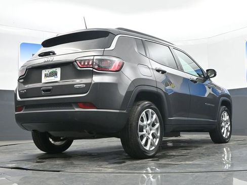 Used 2023 Jeep Compass Latitude AWD/4WD image 21
