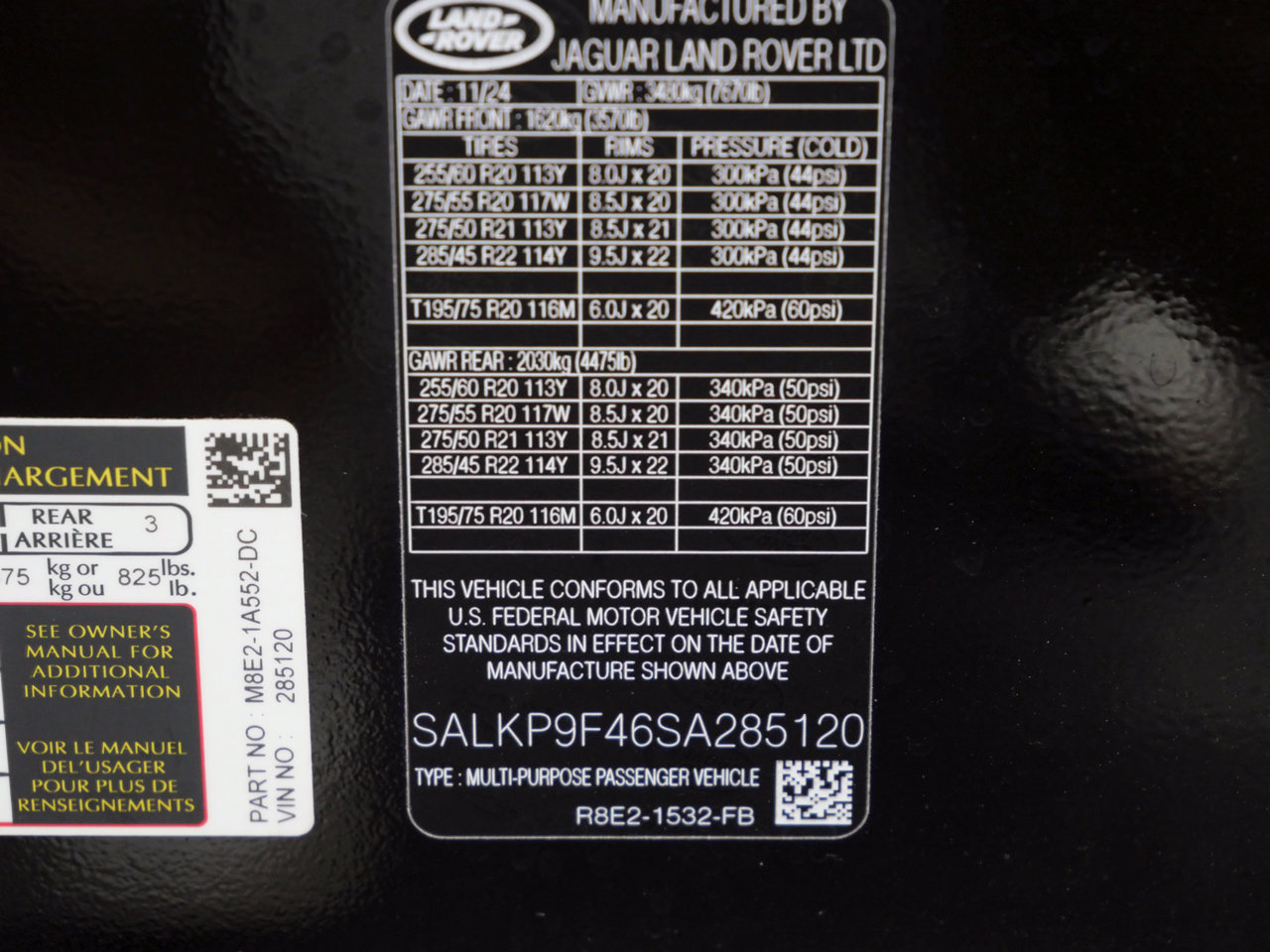 Used 2025 Land Rover Range Rover SE AWD/4WD image 25
