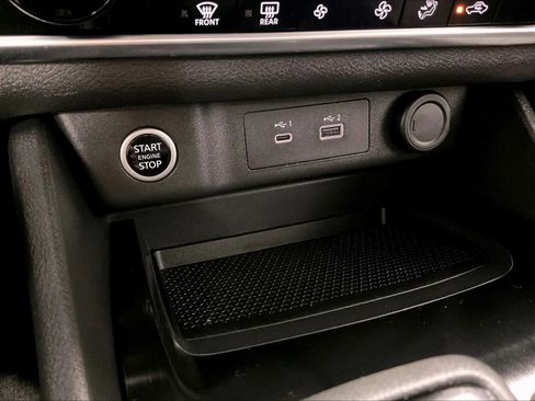 Used 2023 Nissan Rogue SV image 26