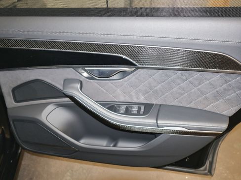 Used 2023 Audi S8 w/ S8 Executive Package image 54
